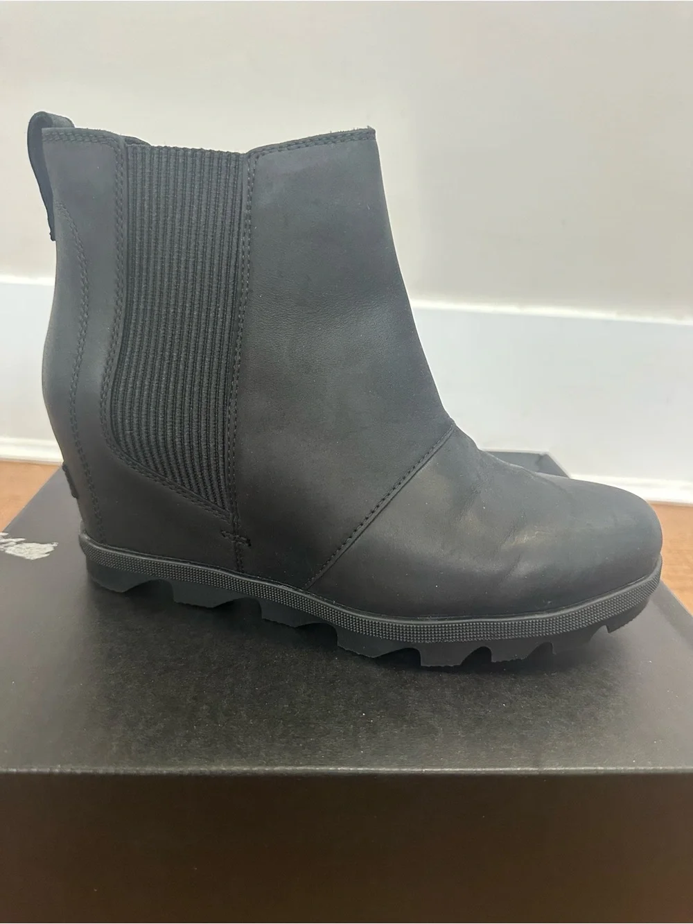 NEW Sorel Joan Rhapsody Chelsea Wedge Boot Leather Size 9